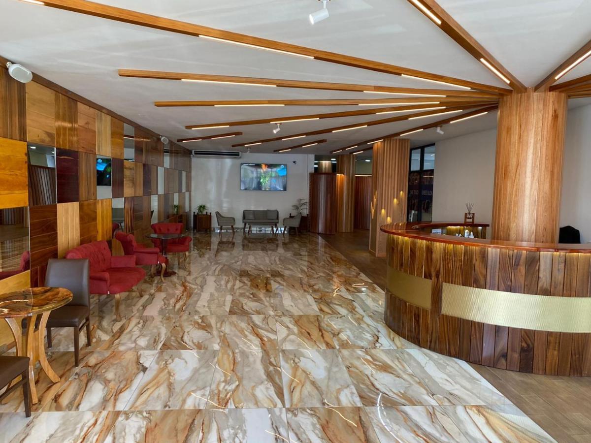 Murex Plaza Hotel & Suites モンロビア エクステリア 写真