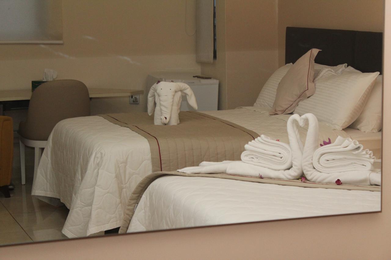 Murex Plaza Hotel & Suites モンロビア エクステリア 写真