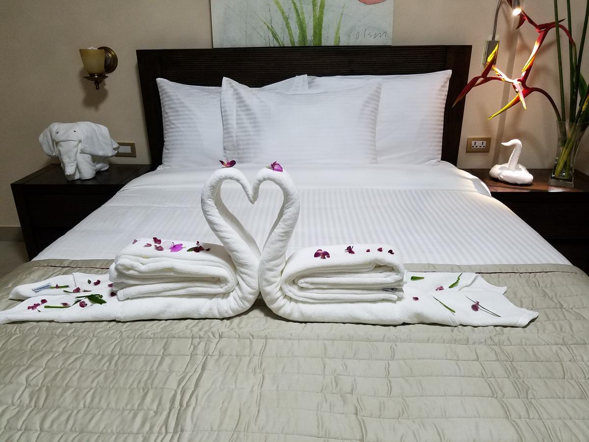 Murex Plaza Hotel & Suites モンロビア エクステリア 写真